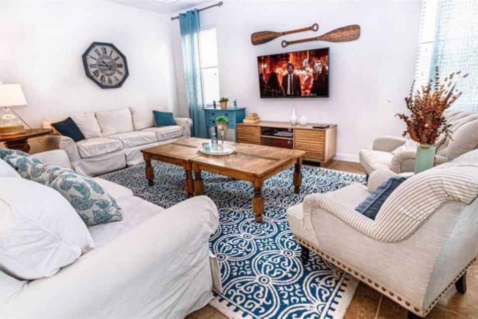 Wonderful 6 bed 6 bath pool home House in Four Corners