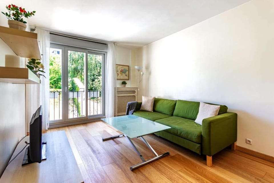 Élégance aux Portes des Champs-Élysées Apartment in Paris