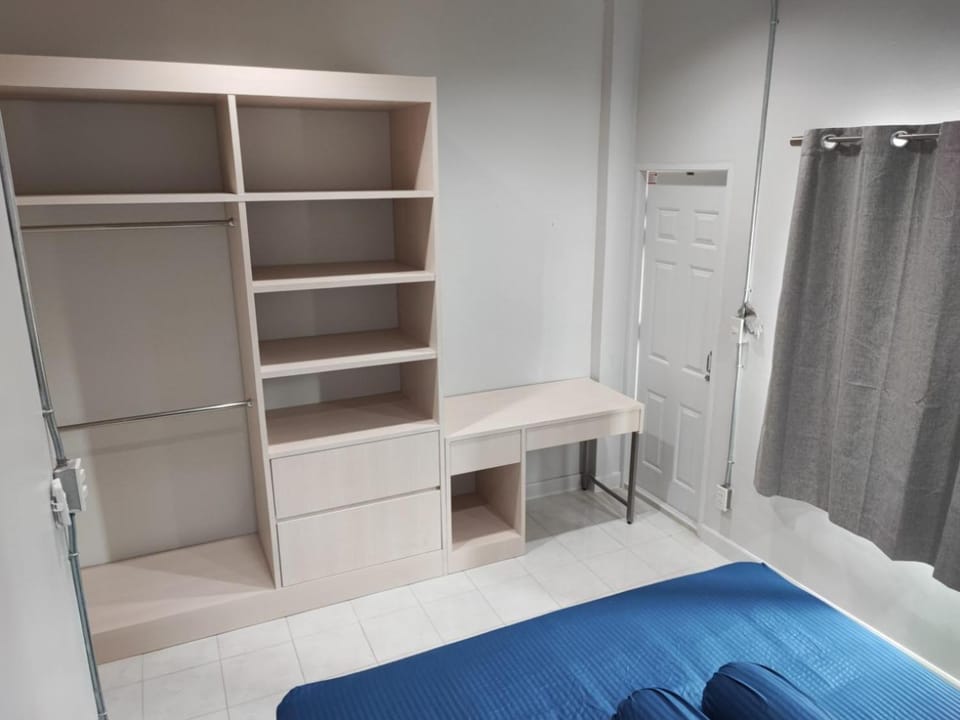 Bed, Photo of the whole room, Bedroom, wardrobe