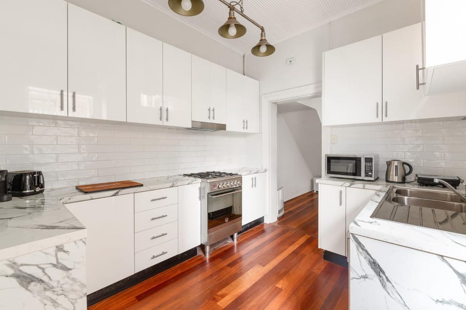 Quaint 3-Bed Heritage Home in the Heart of Sydney House in Sydney