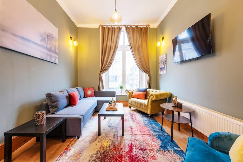 TV and multimedia, Living room, Seating area