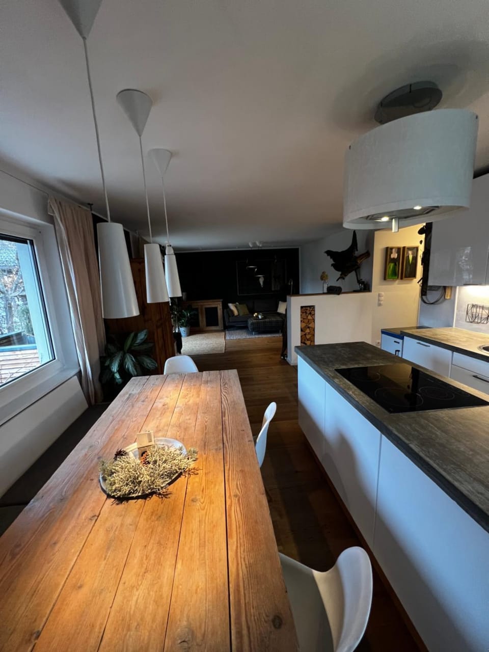 Kitchen or kitchenette, Seating area, Dining area, minibar, pet friendly, stove