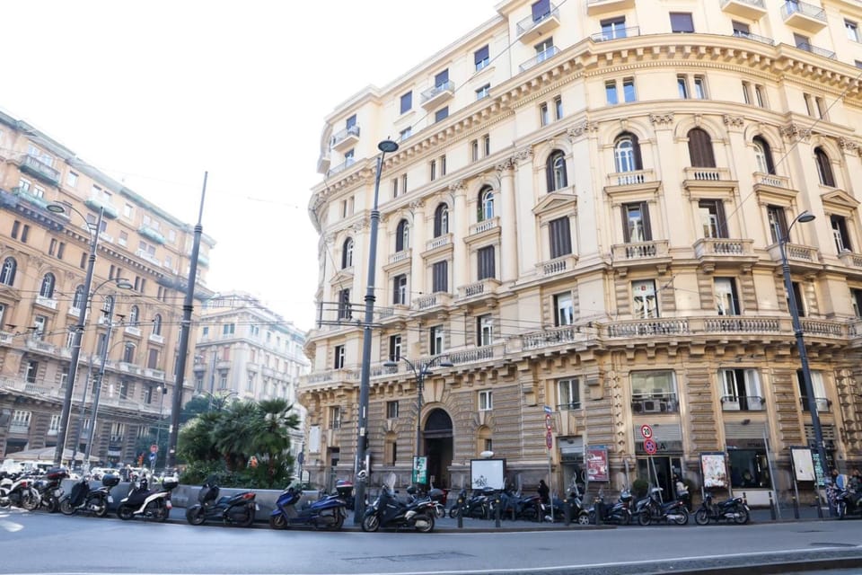 Property building, Day, Neighbourhood, City view, Street view