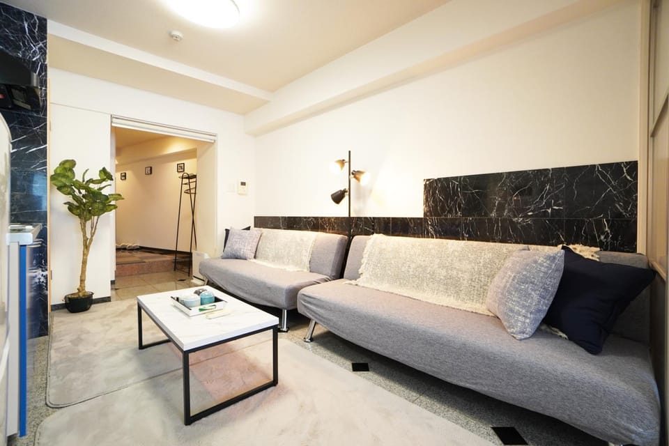 ANAHA Naniwa Nibankan Apartment in Osaka