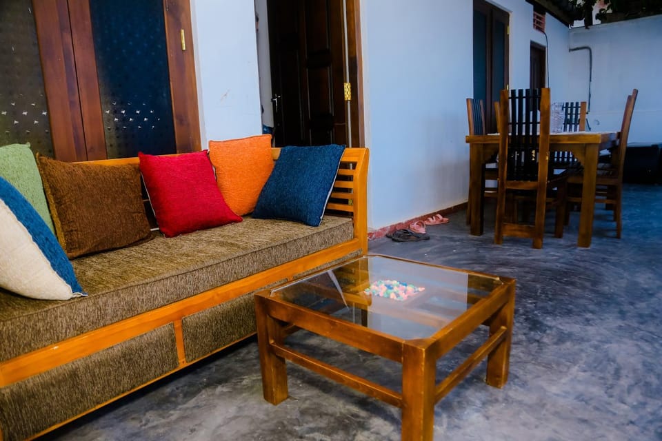 Honey Queen House House in Mirissa