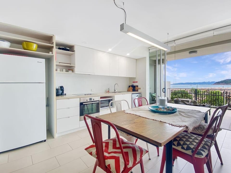 1 Bright Point Townhouse 3103 Apartment in Queensland