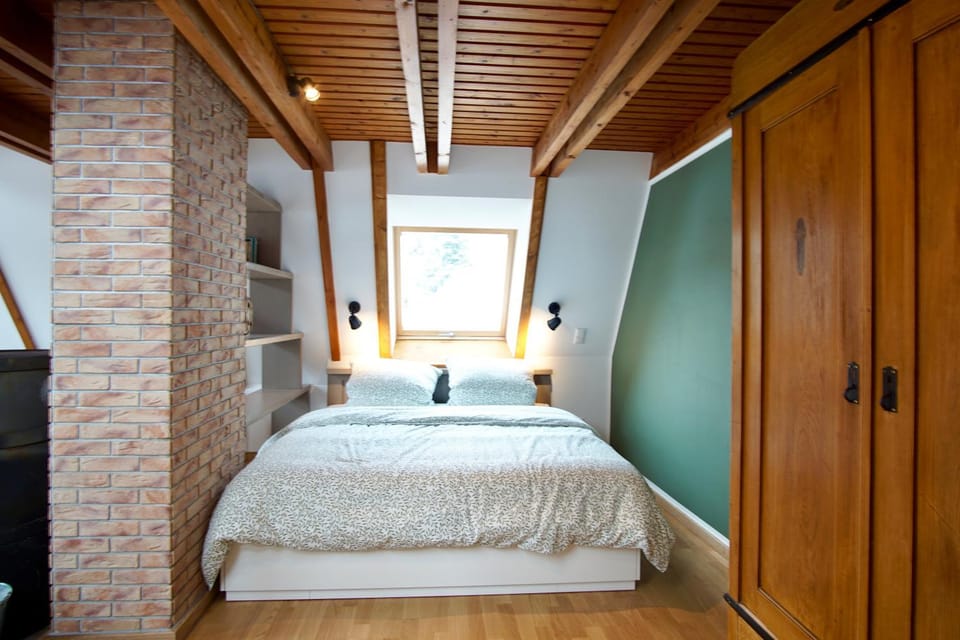Bed, Photo of the whole room, Bedroom, wardrobe