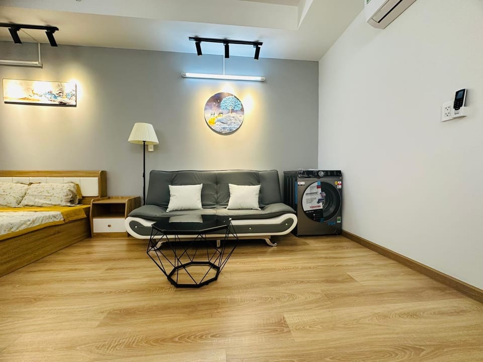 CHARMINGTON LA POINTE - LUXURY APARTMENT DISTRICT 10 Apartment in Ho Chi Minh City