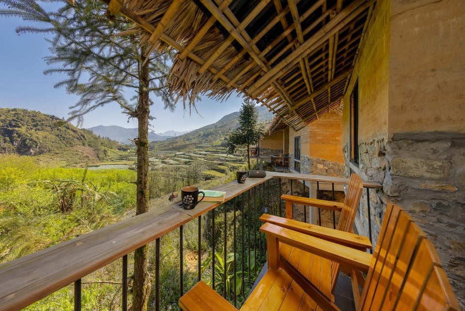 Day, Natural landscape, View (from property/room), Balcony/Terrace, Mountain view