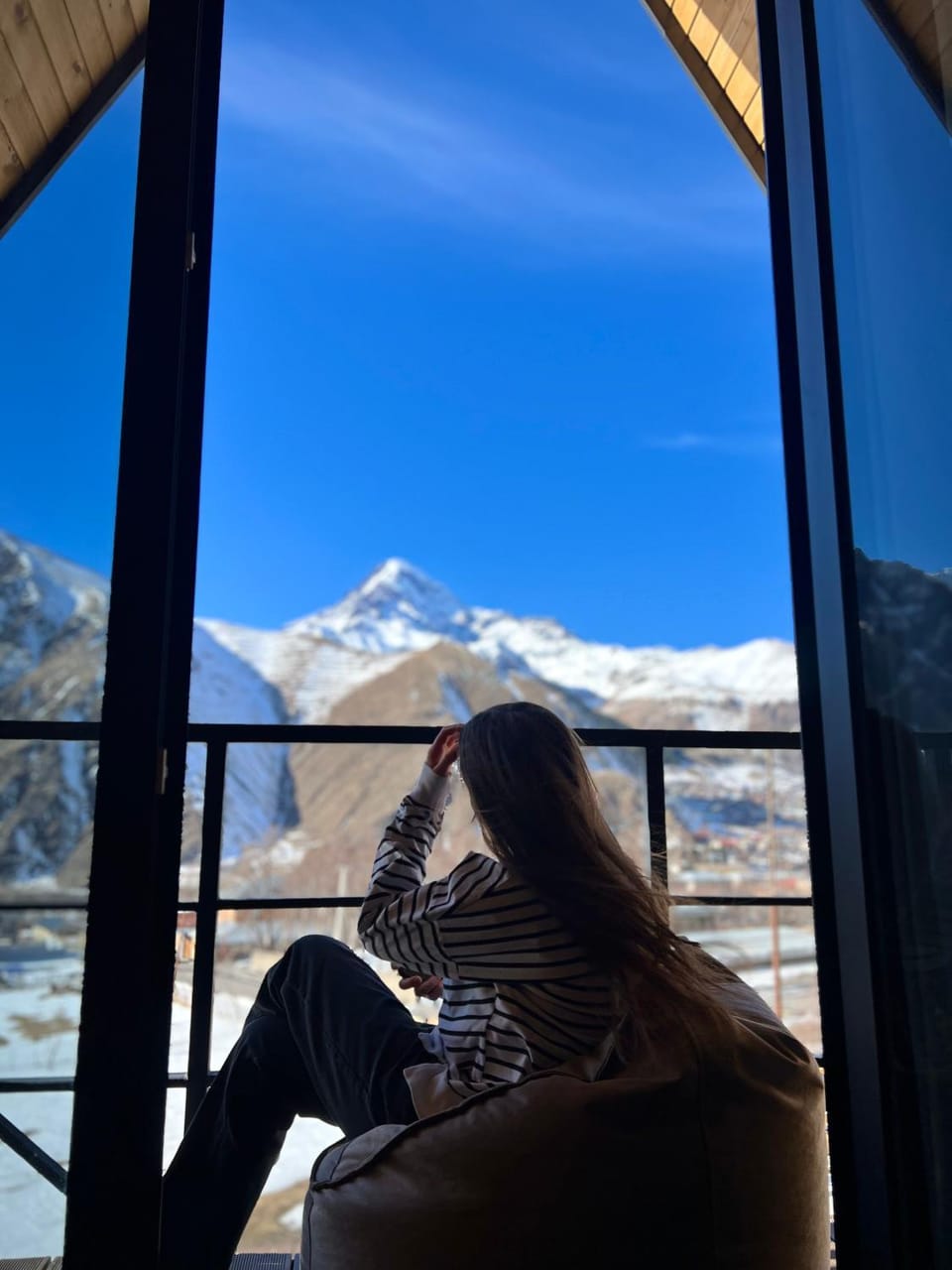Day, People, Natural landscape, View (from property/room), Balcony/Terrace, Mountain view, group of guests