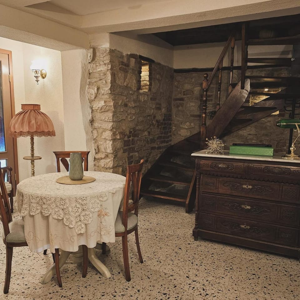 Lobby or reception, Seating area