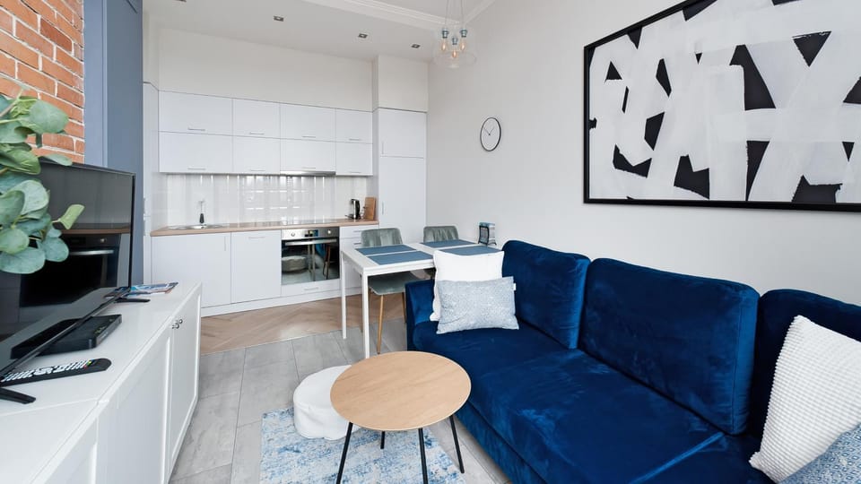 TV and multimedia, Kitchen or kitchenette, Living room, Seating area