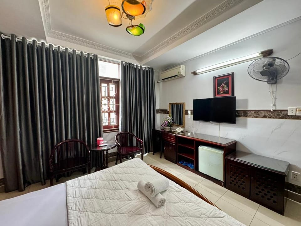 Khách Sạn Kim Long Hotel in Ho Chi Minh City