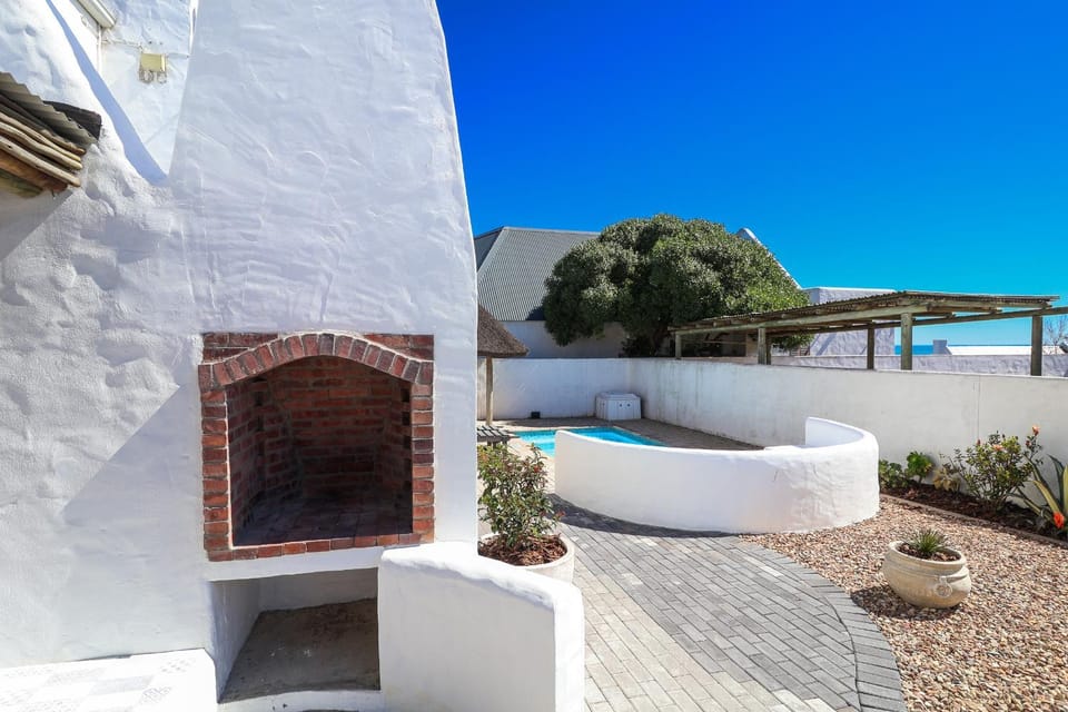 BBQ facilities, Pool view, Swimming pool