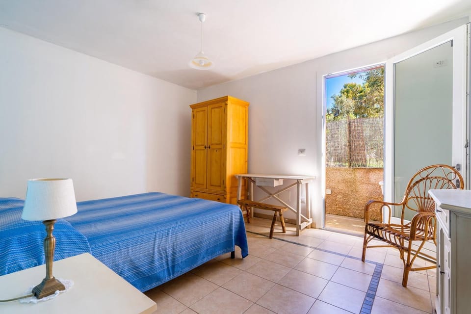 Property building, Living room, Bedroom