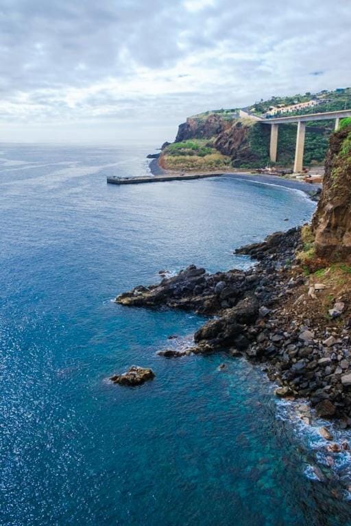 GuestReady - Cliff residence with sea views Apartment in Madeira District