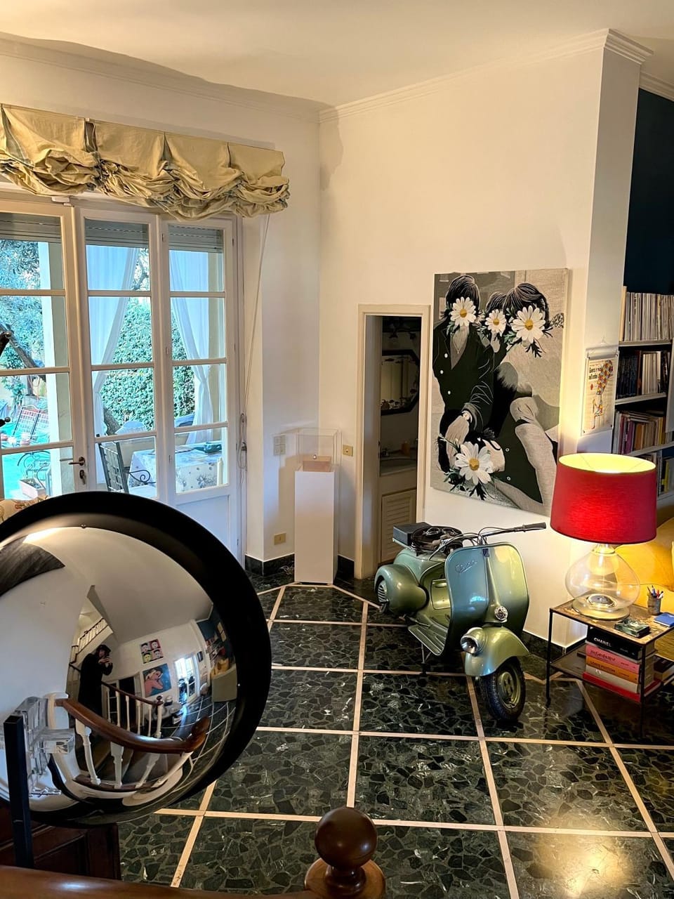 Communal lounge/ TV room