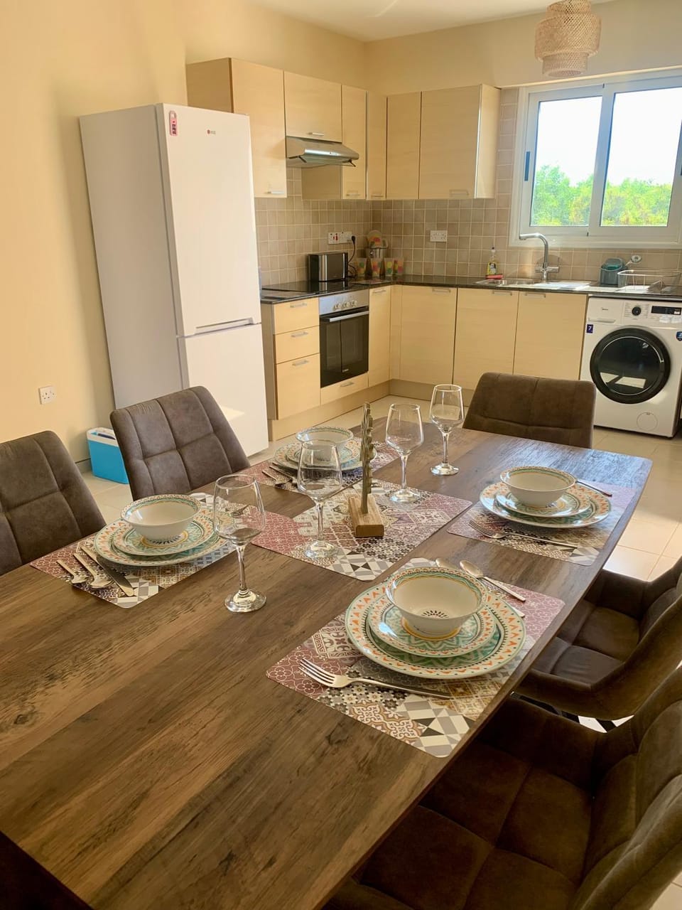 Kitchen or kitchenette, Dining area, oven, stove