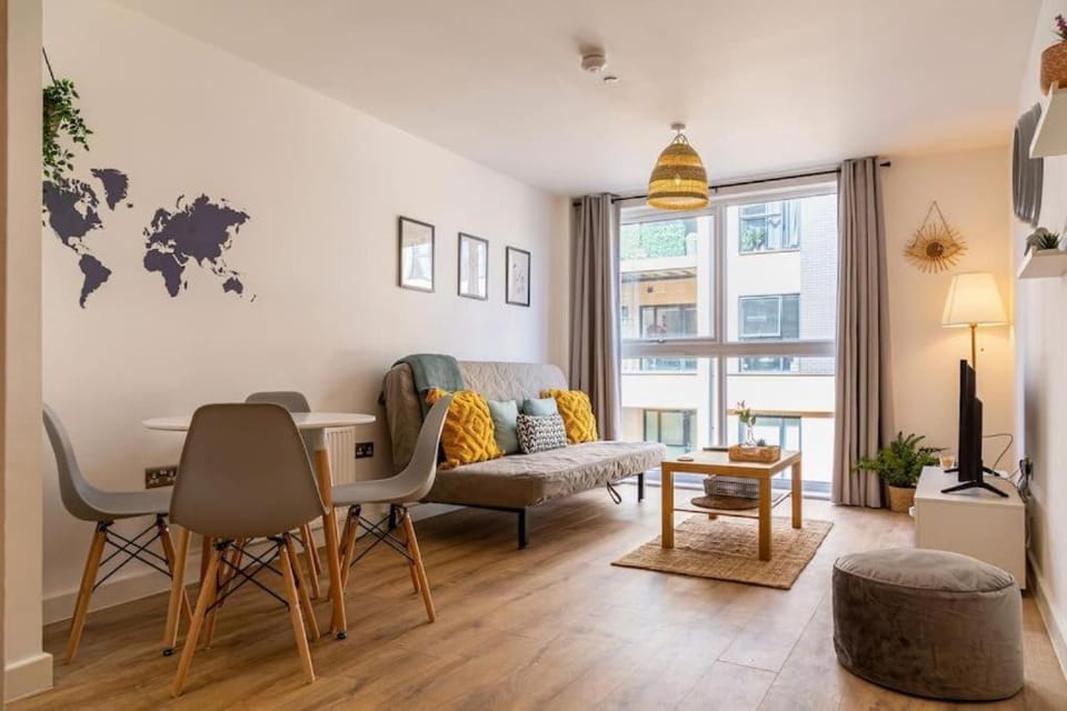 Natural Light City Center Pad Apartment in Birmingham