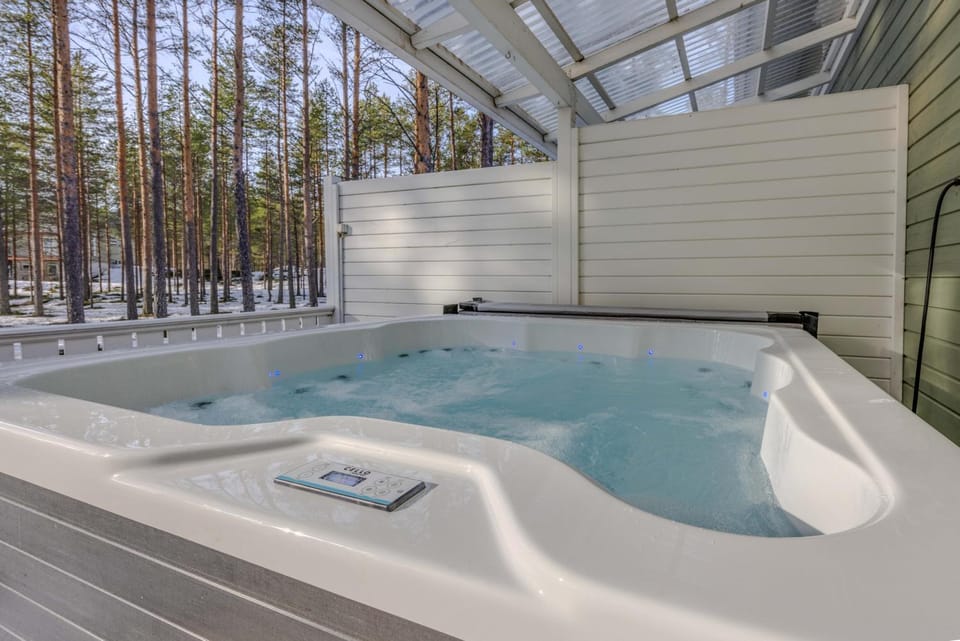 Hot Tub, Open Air Bath