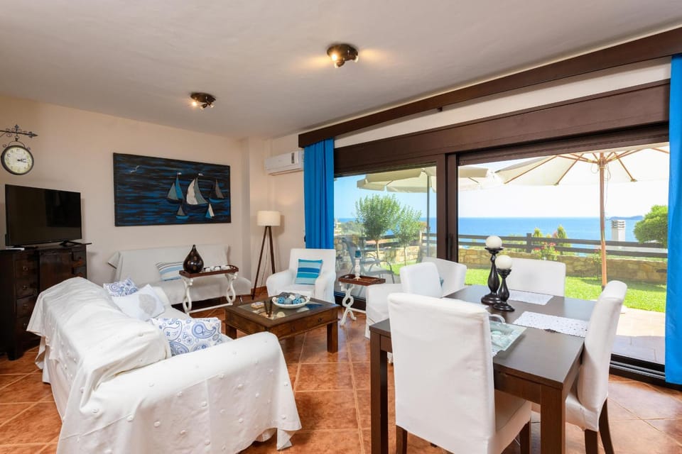 Living room, Sea view