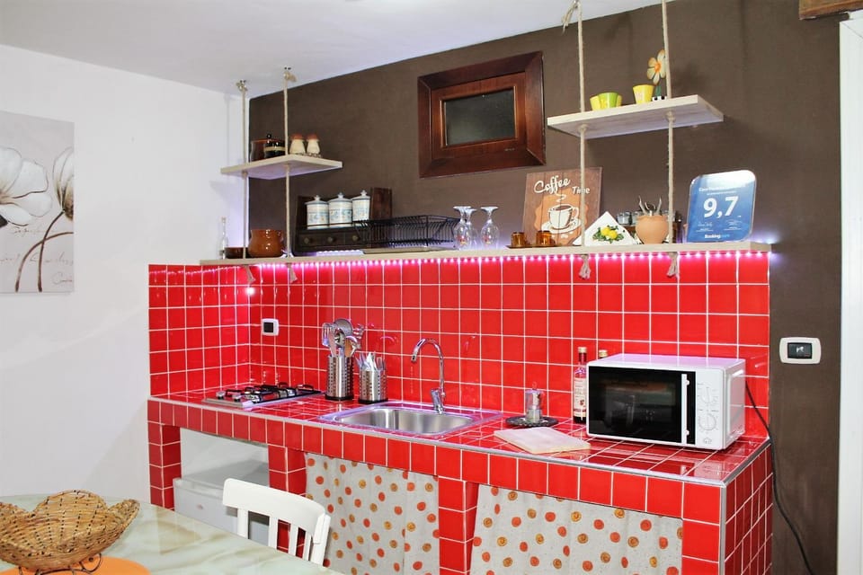 Kitchen or kitchenette, Dining area, Meals, Lunch, Dinner