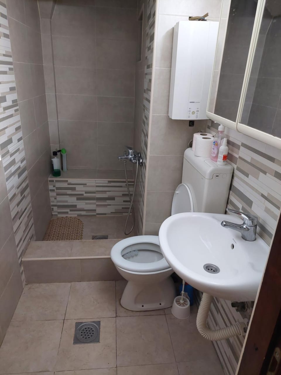 Apartman Birboni Pool ZEMUN Apartment in Belgrade