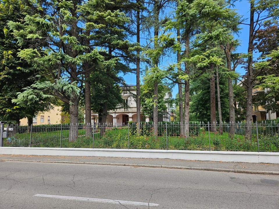 Property building, Garden, Garden view