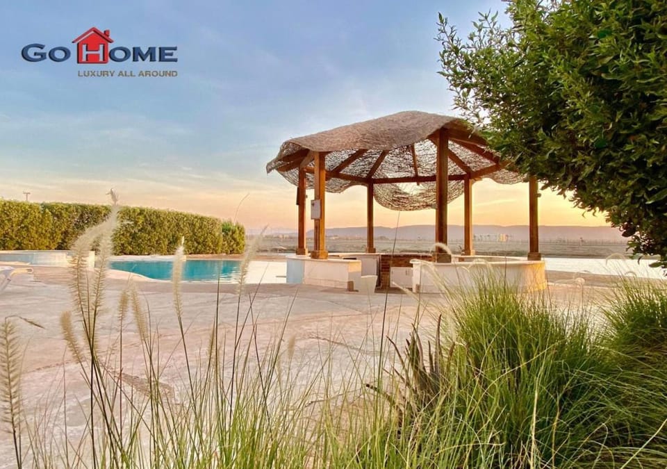 Day, Natural landscape, Pool view, Swimming pool, sunbed