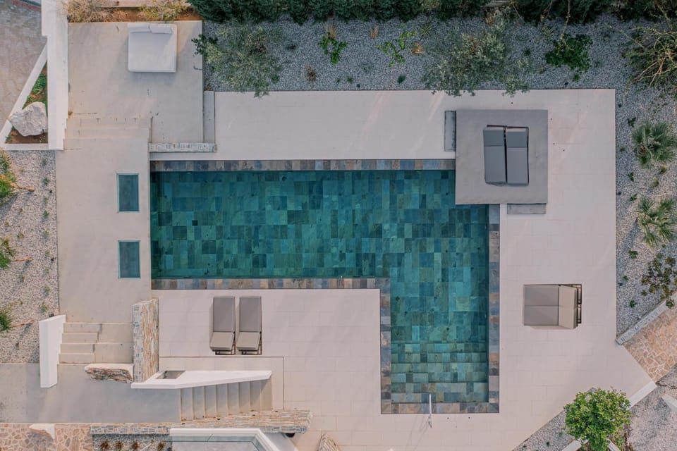 Patio, Day, Pool view, Swimming pool, sunbed