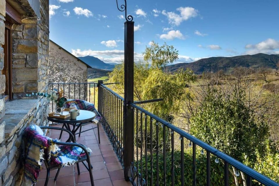 Alojamiento la Atalaya de Araguas House in Aragon