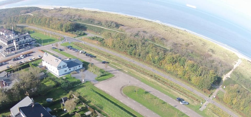 Neighbourhood, Bird's eye view, Beach