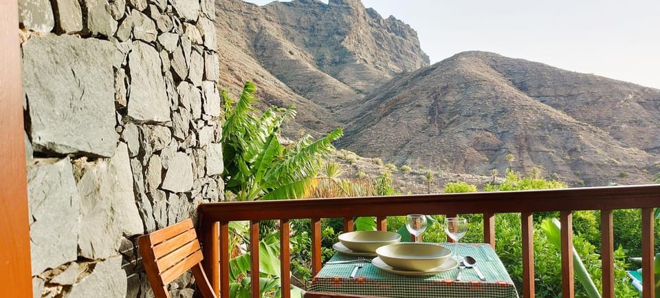 Nearby landmark, Natural landscape, View (from property/room), Balcony/Terrace