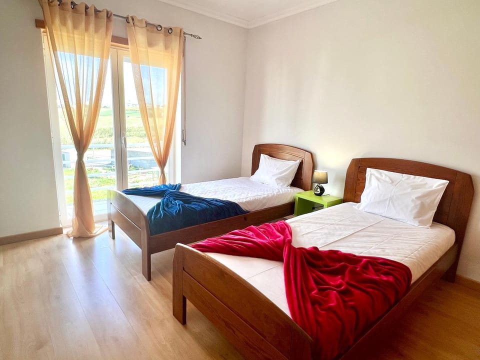 Fantastic 3 bedroom Villa - Peniche - Mer&Surf House in Peniche