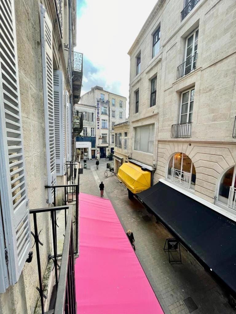 Beaux T2 et T3 climatisés dans le triangle d'or Apartment in Bordeaux