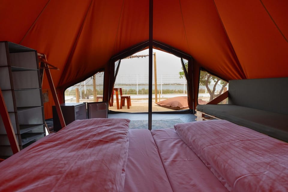 Glamping Camp Faro Luxury tent in Faro