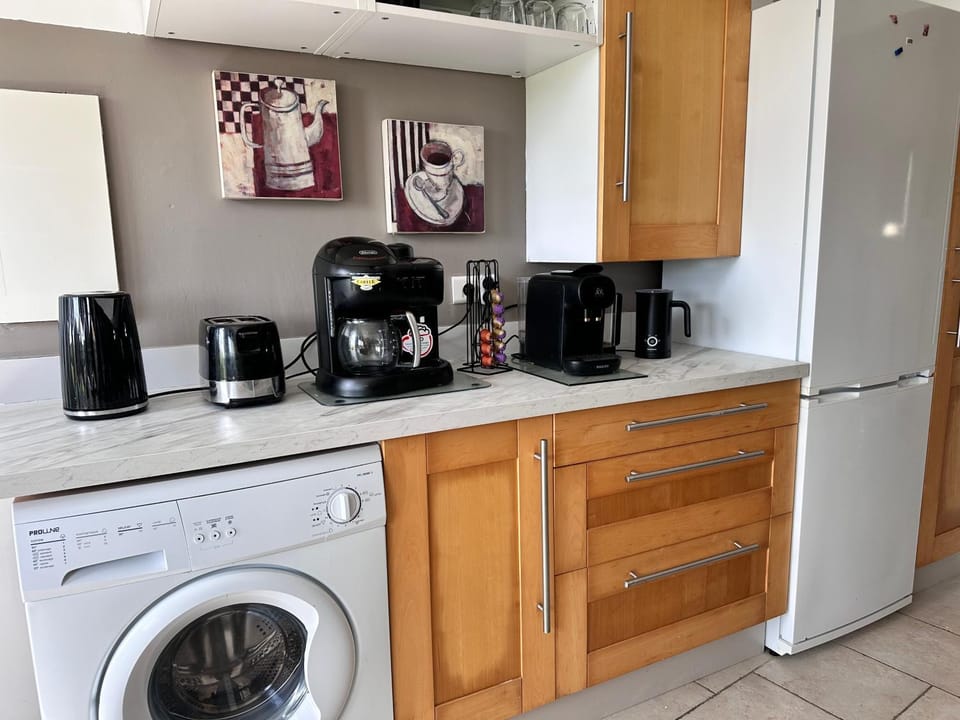 Coffee/tea facilities, Kitchen or kitchenette