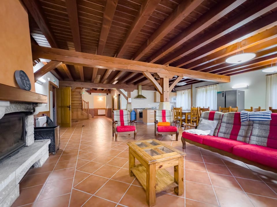 Communal lounge/ TV room, TV and multimedia, Living room, Dining area, Evening entertainment