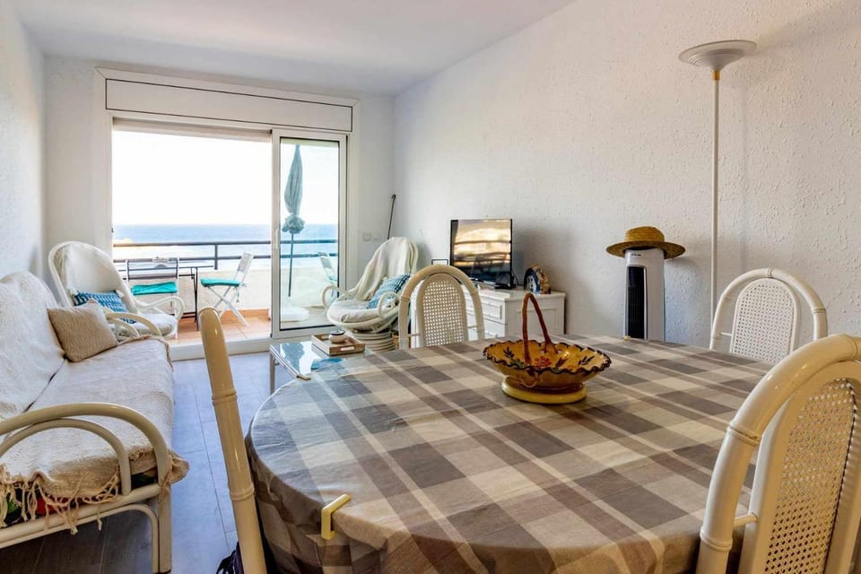 Fener de Dalt 85 Apartamento + piscina comunitaria Apartment in Alt Empordà