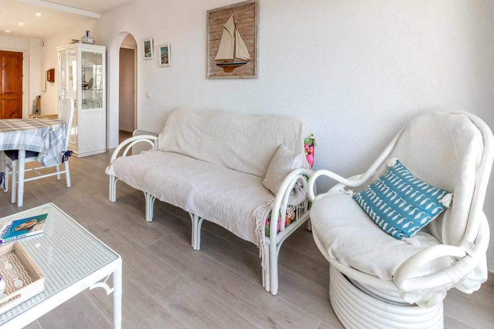 Fener de Dalt 85 Apartamento + piscina comunitaria Apartment in Alt Empordà