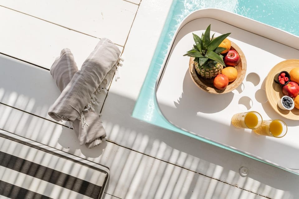 Ow Andros Suite 1,Private Whirlpool Apartment hotel in Decentralized Administration of the Aegean