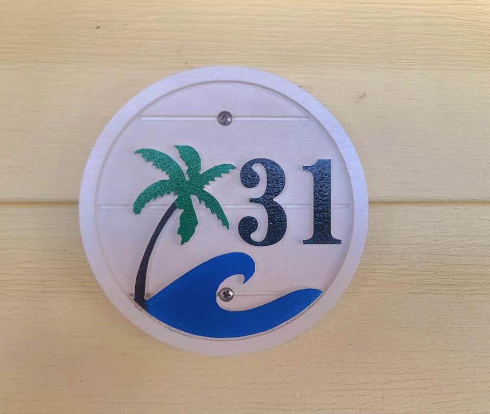 Great Views And Just Steps to the Beach - Moonraker #31 - Sleeps 7 House in West Beach