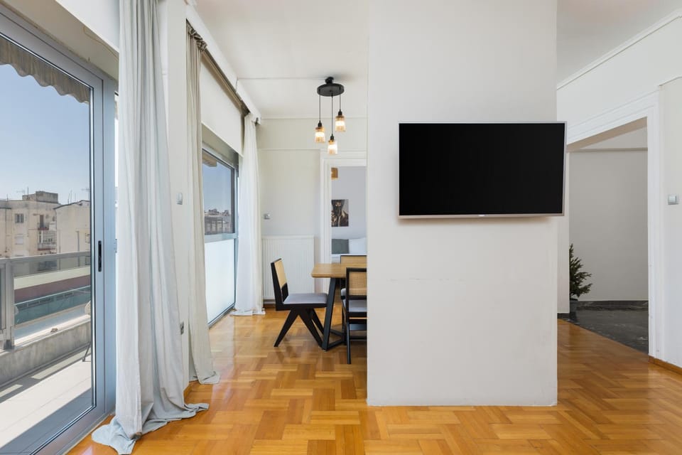 TV and multimedia, Dining area, Evening entertainment