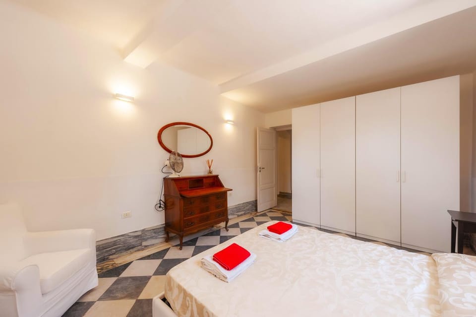 Bed, Photo of the whole room, Bedroom, towels, wardrobe