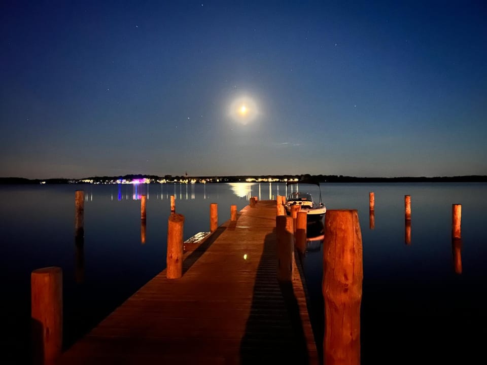 Beach, Lake view