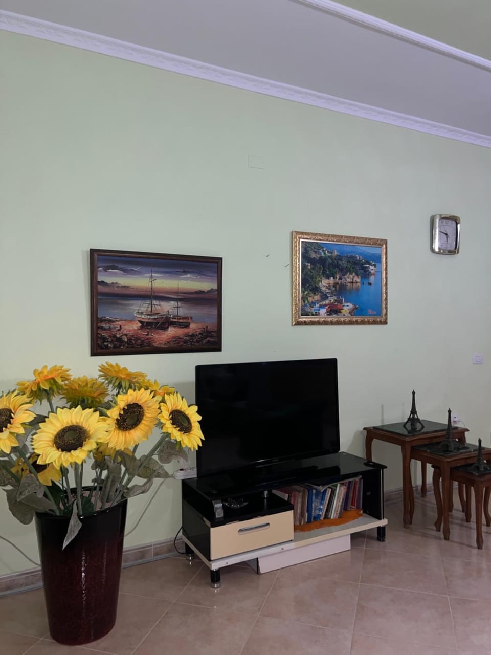 Communal lounge/ TV room, TV and multimedia, Evening entertainment