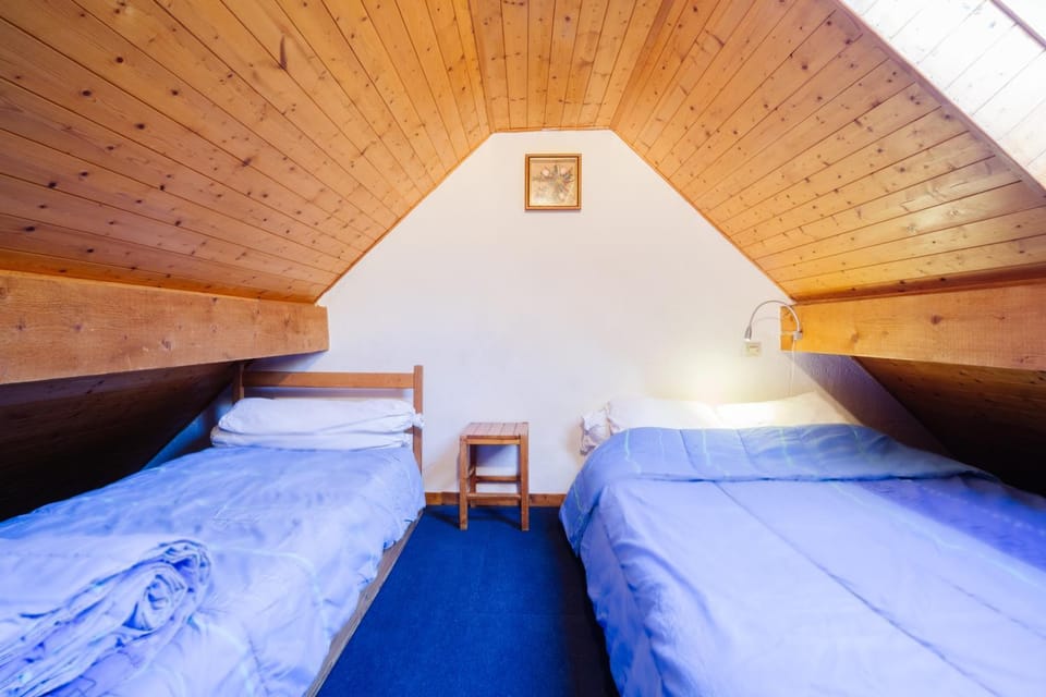 Property building, Living room, Bedroom