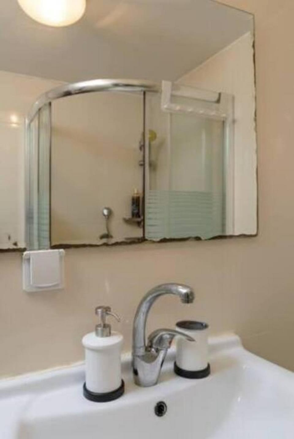 Shower, Bathroom, towels