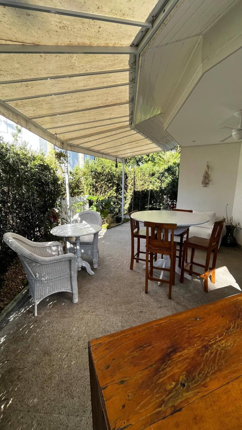 Casa em Riviera de São Lourenço Prática e Confortável, Reformada e Equipada! House in Bertioga