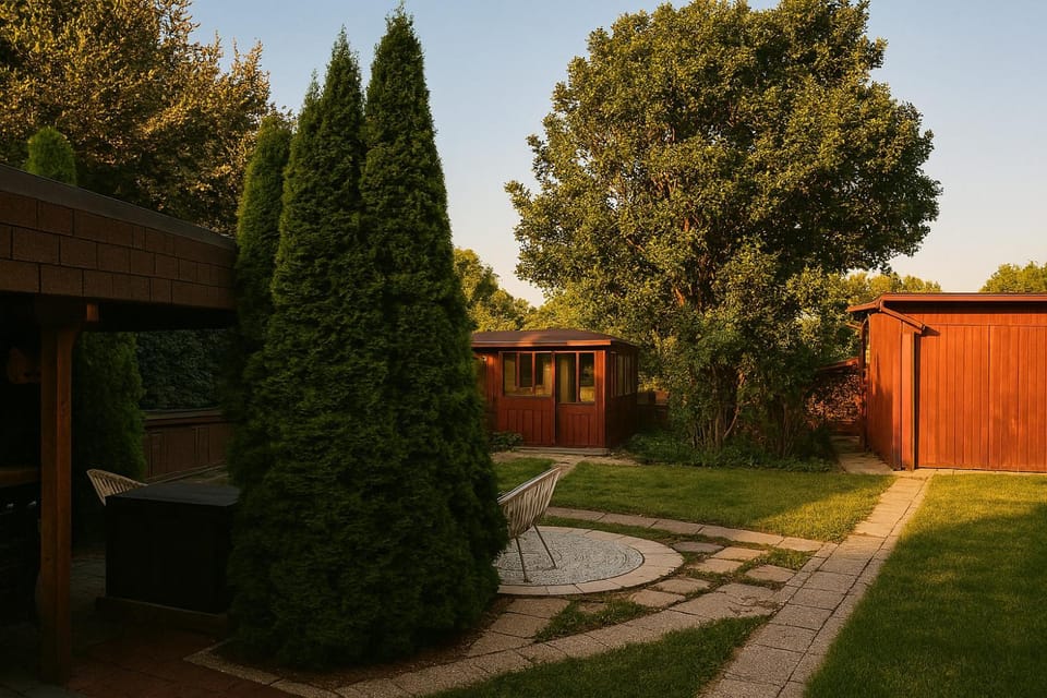 Patio, Spring, Garden